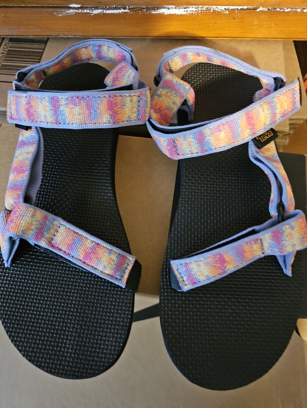 Teva Black Sole Sandals with Pastel Tie-Dye Straps Size 8 New